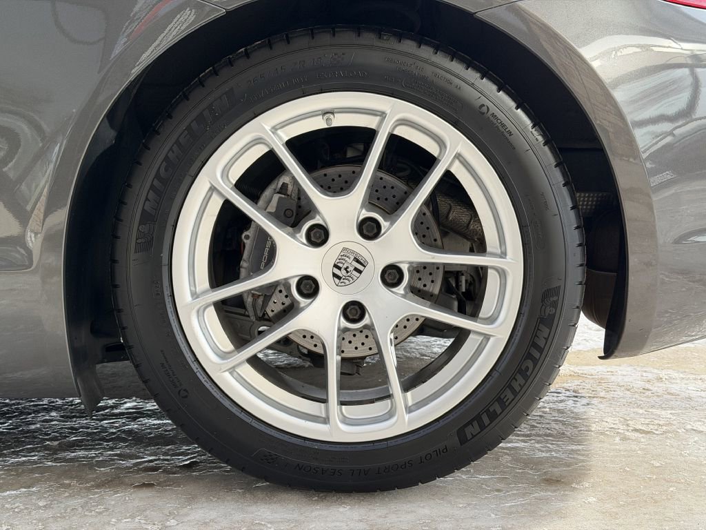 Used 2014 Porsche Cayman w/ Infotainment Package image 17