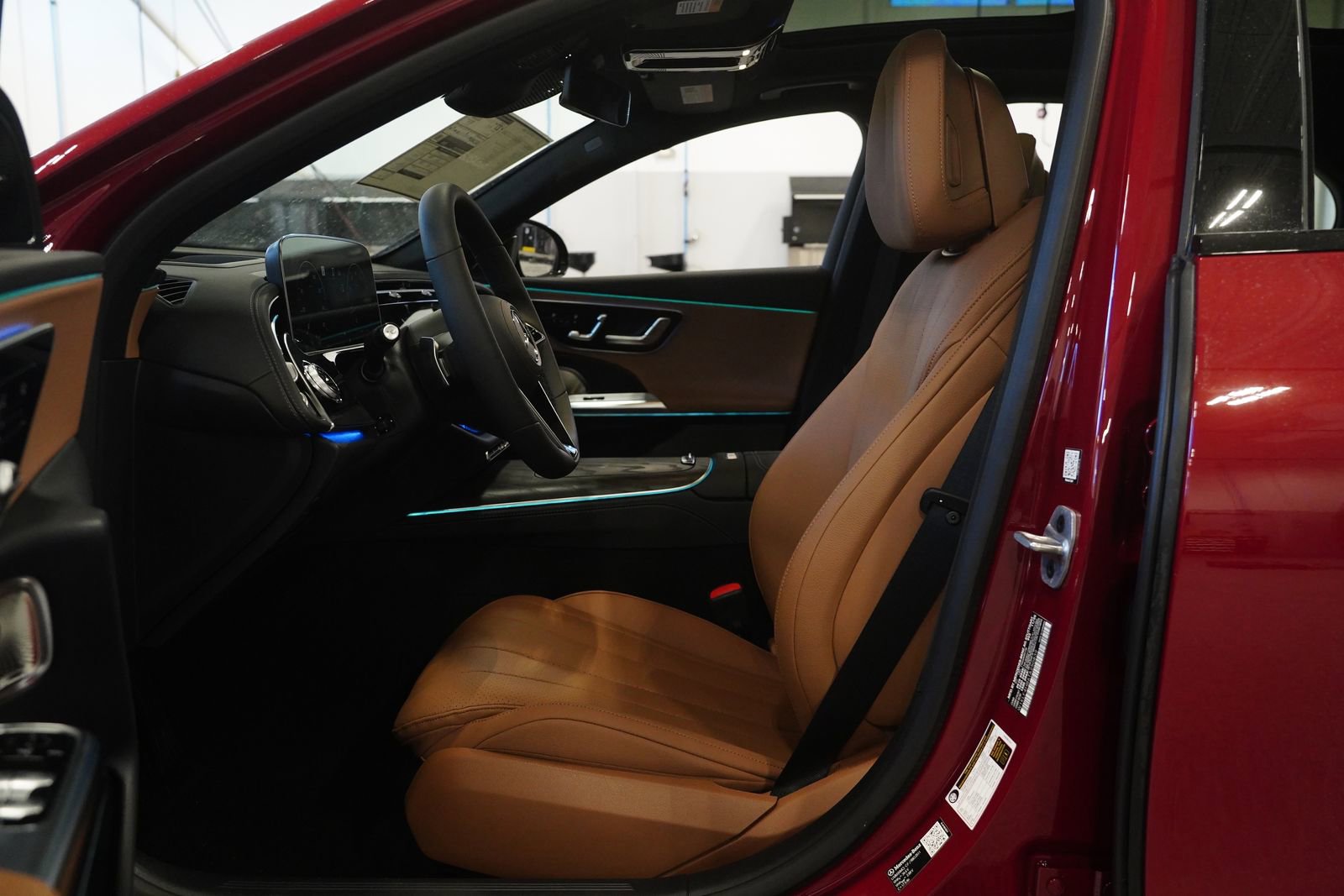 New 2026 Mercedes-Benz E 350 4MATIC Sedan image 2