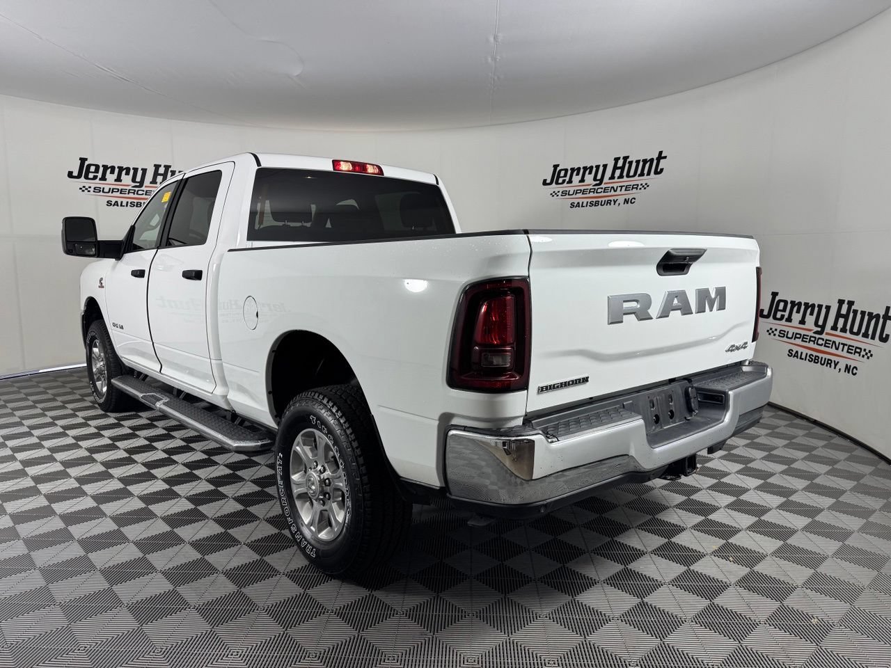 Used 2025 RAM 2500 Big Horn AWD/4WD image 9