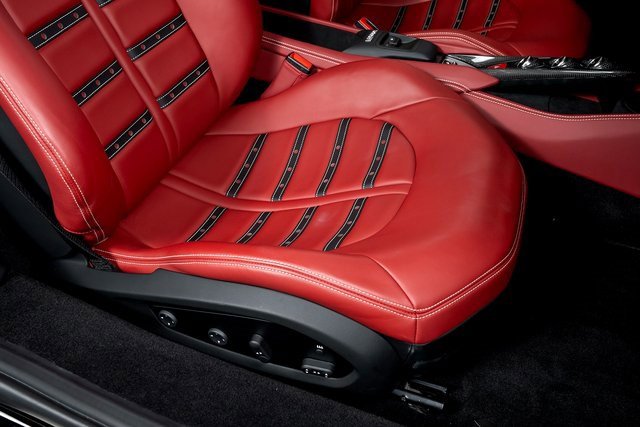 Used 2022 Ferrari F8 Tributo image 52