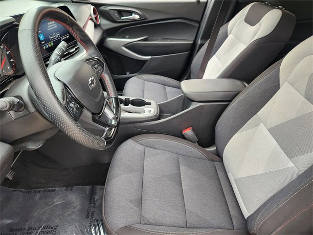 Used 2024 Chevrolet Trax RS w/ Driver Confidence Package FWD image 4