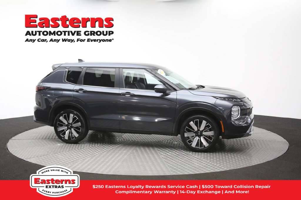 Used 2025 Mitsubishi Outlander SE FWD image 48