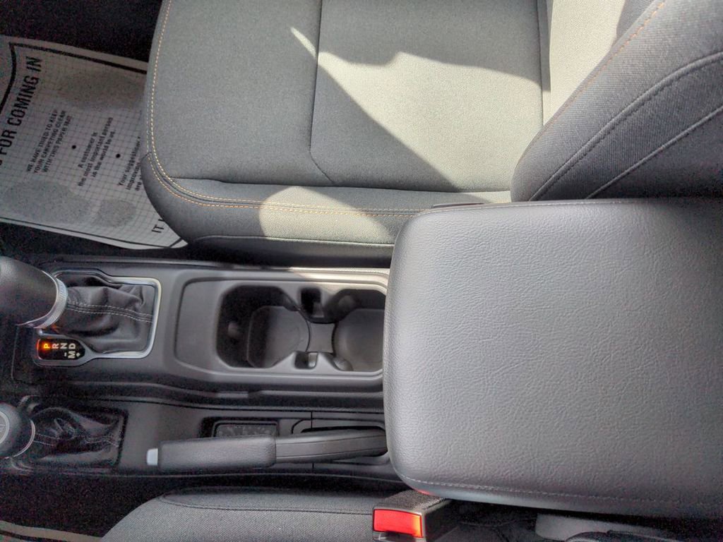 New 2025 Jeep Gladiator Willys image 21