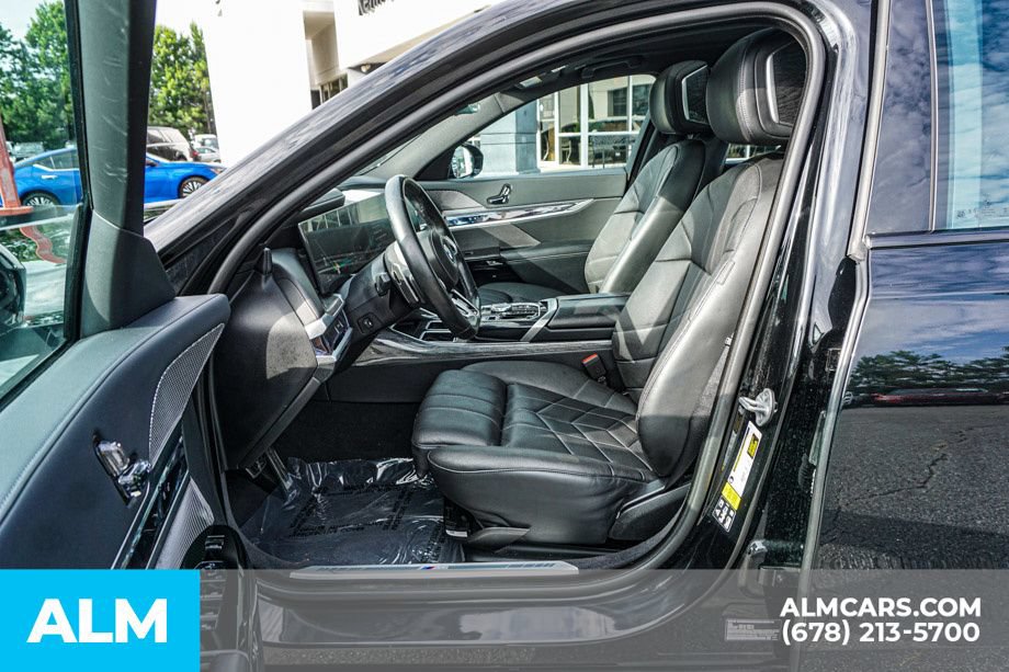 Used 2024 BMW 740i xDrive AWD/4WD image 18