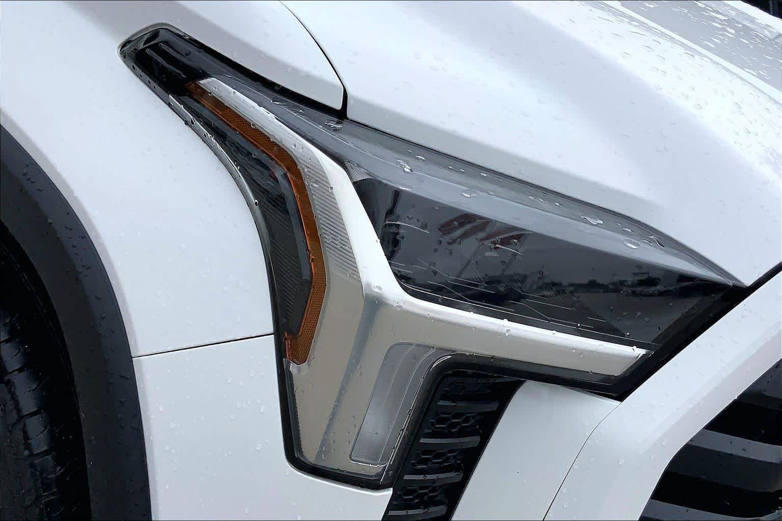Used 2023 Toyota Tundra SR5 w/ SR5 Convenience Package AWD/4WD image 27
