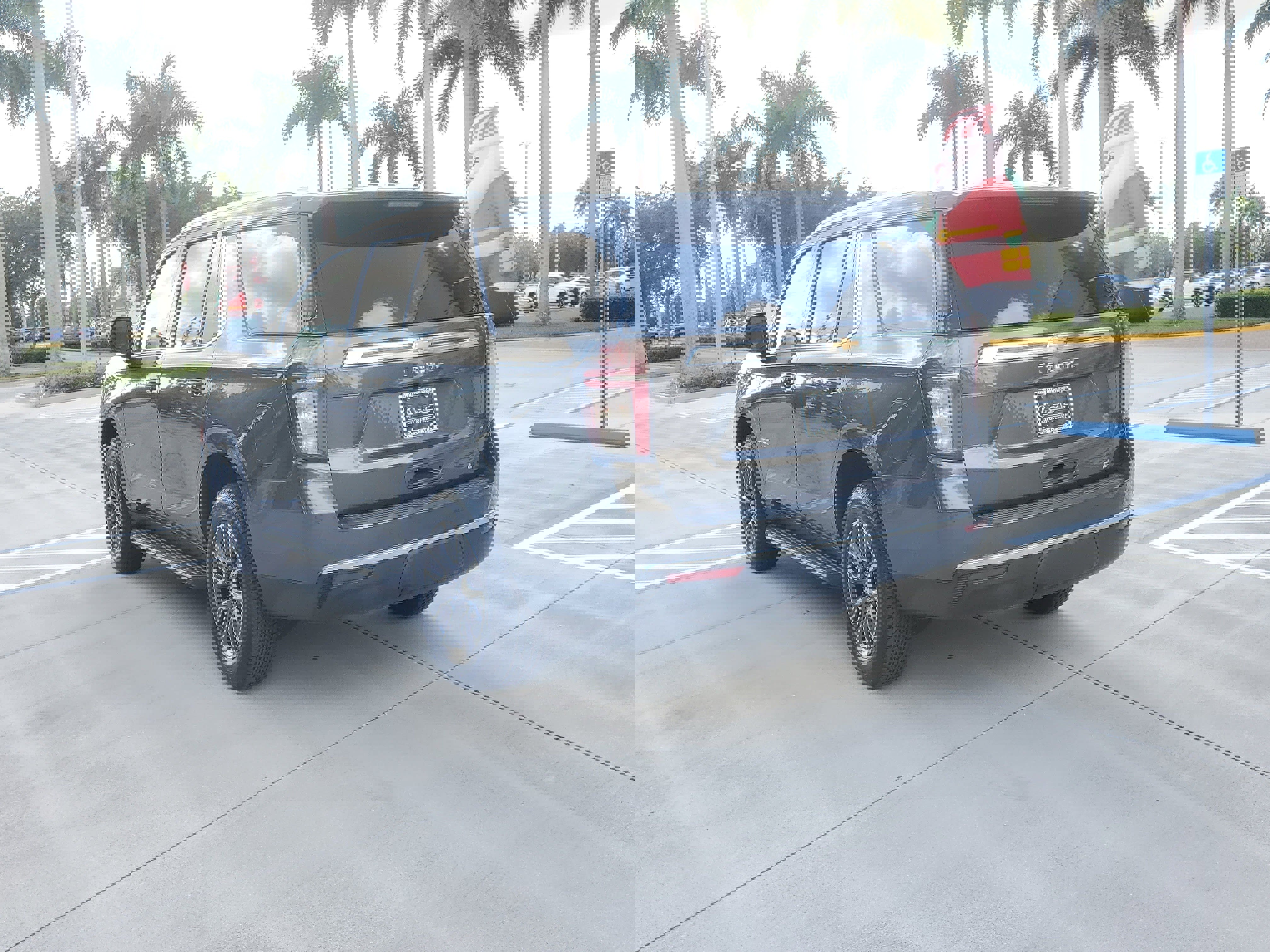 Used 2021 Chevrolet Tahoe LT w/ LT Signature Package image 8