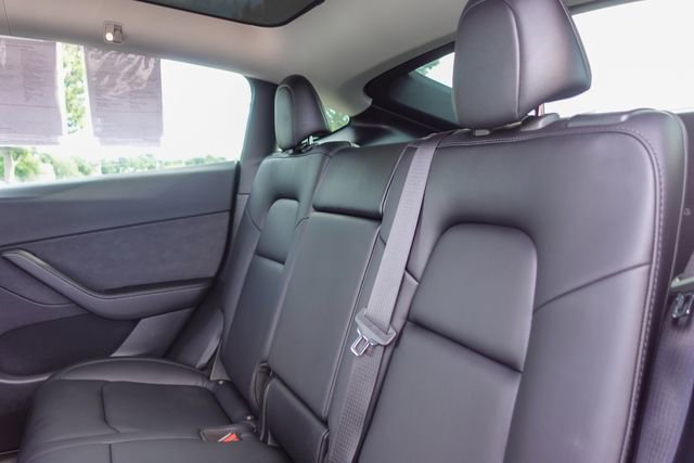 Used 2022 Tesla Model Y Long Range image 20