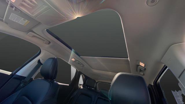 Used 2022 Ford Escape Titanium w/ Class II Trailer Tow Package AWD/4WD image 13