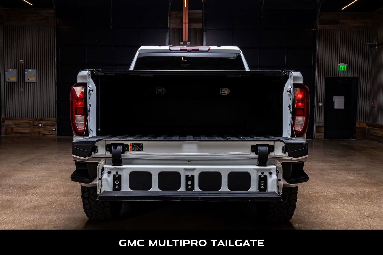 Used 2024 GMC Sierra 3500 SLE image 9