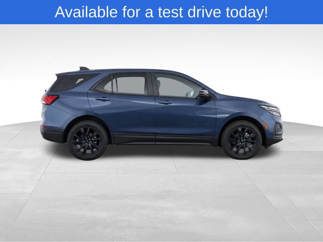 Used 2024 Chevrolet Equinox LS w/ LS Convenience Package FWD image 3
