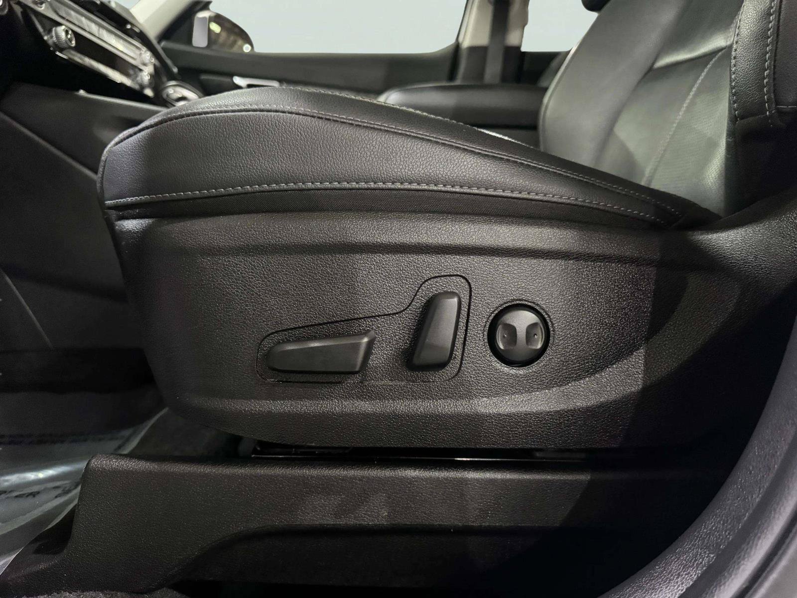 Used 2023 Kia Telluride EX w/ EX Captain's Chair Package FWD image 24