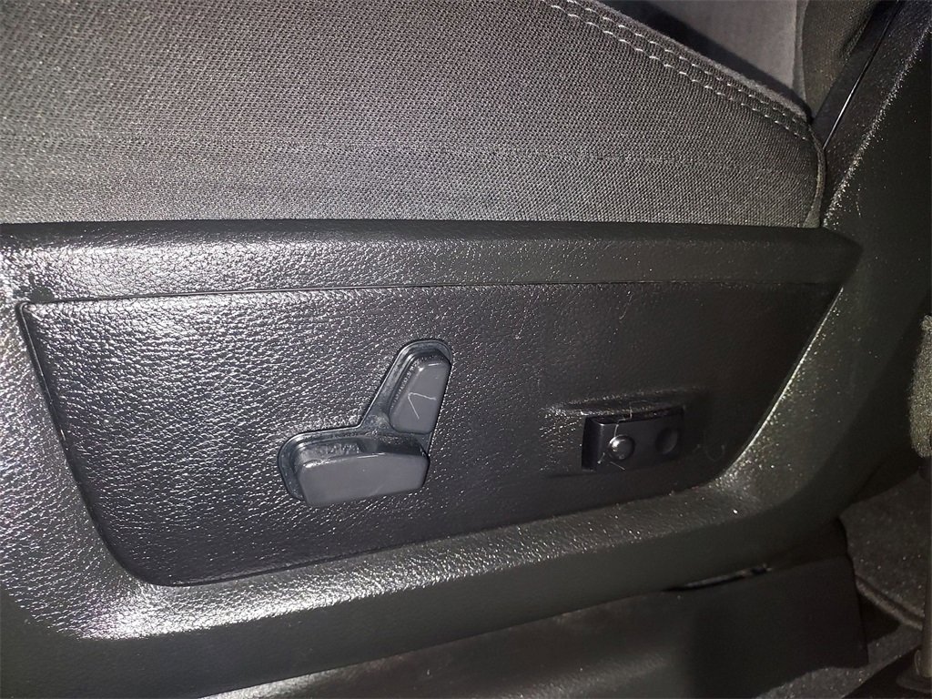 Used 2024 RAM 2500 Big Horn w/ Bed Utility Group image 18