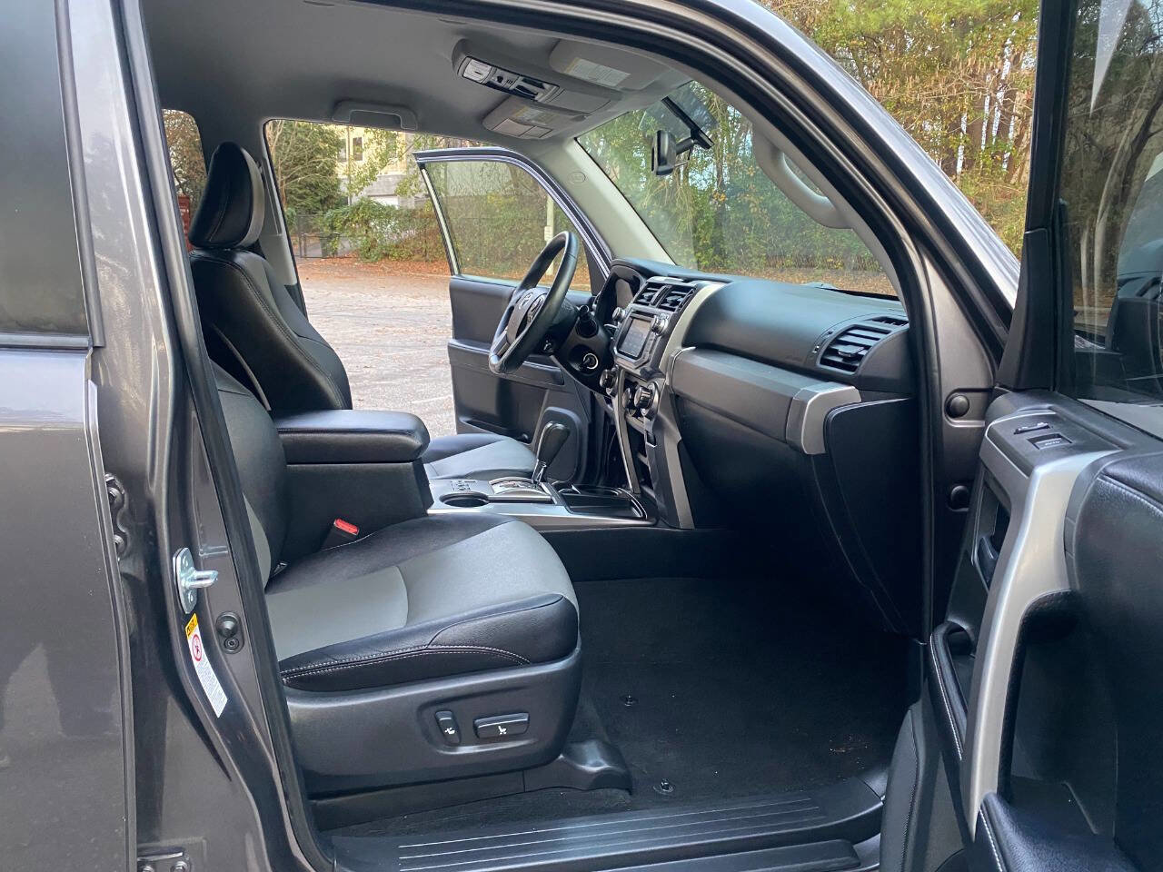 Used 2017 Toyota 4Runner SR5 Premium image 49