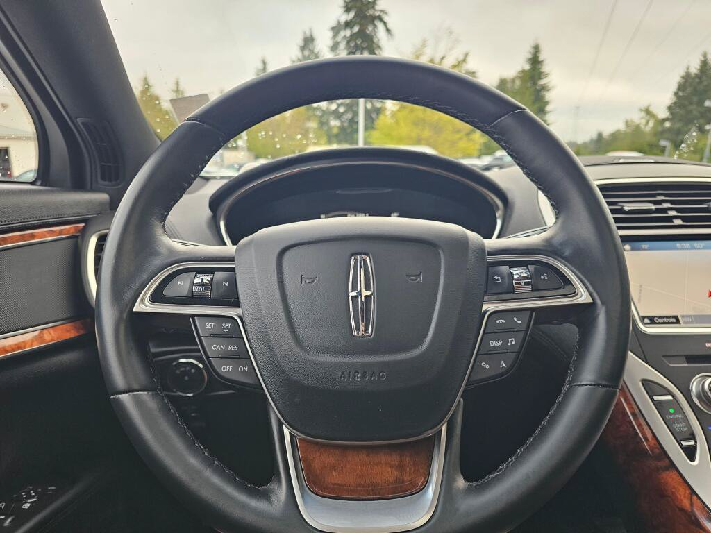 Used 2019 Lincoln Nautilus Select AWD/4WD image 27