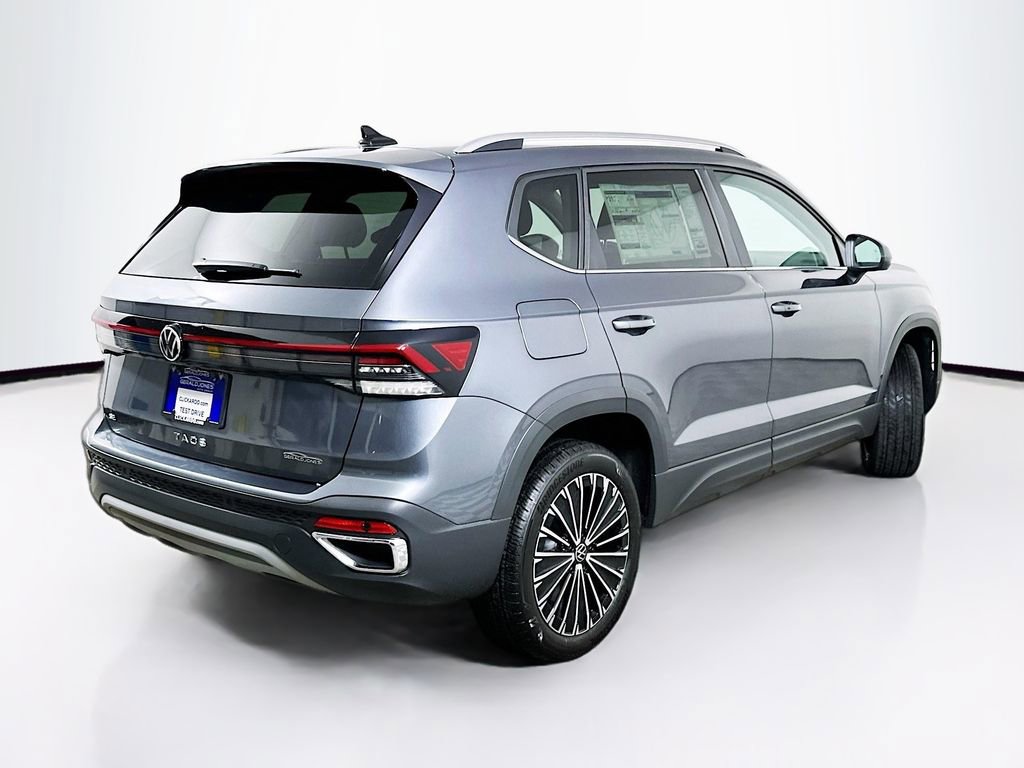 Used 2025 Volkswagen Taos SE FWD image 8