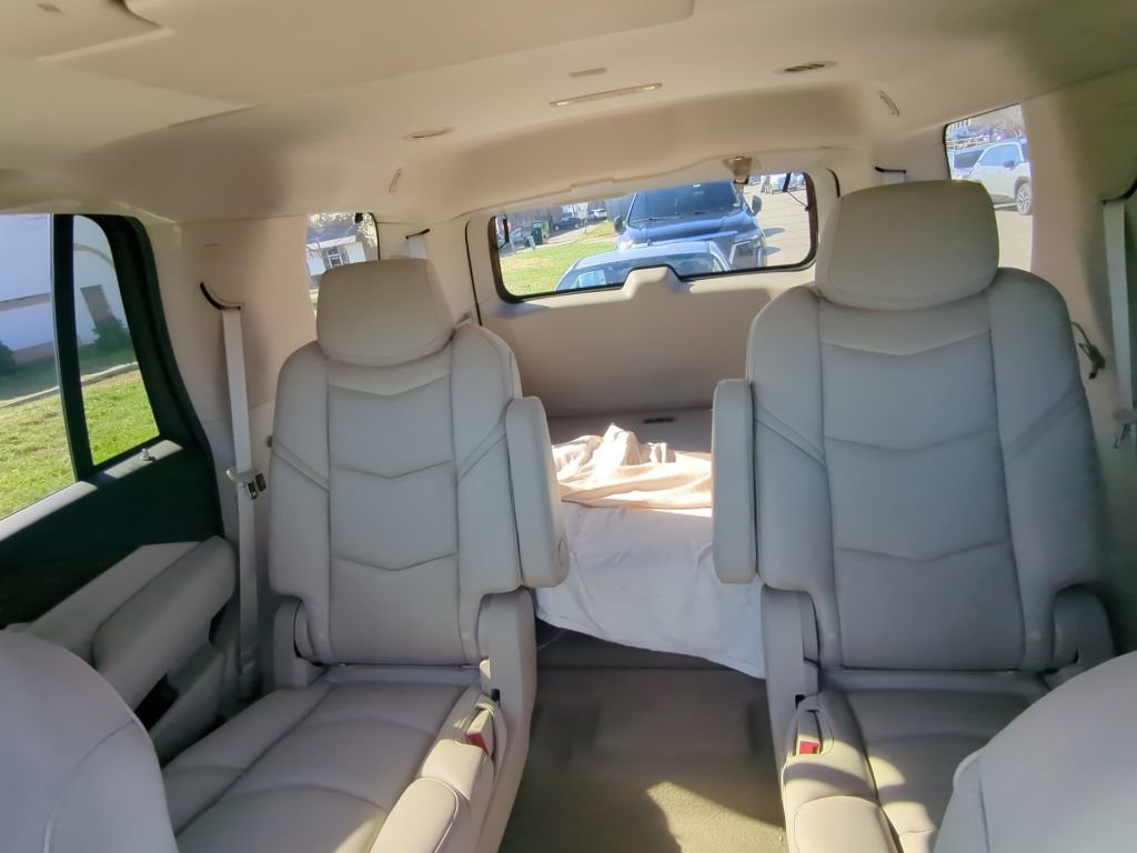 Used 2020 Cadillac Escalade Premium Luxury image 14