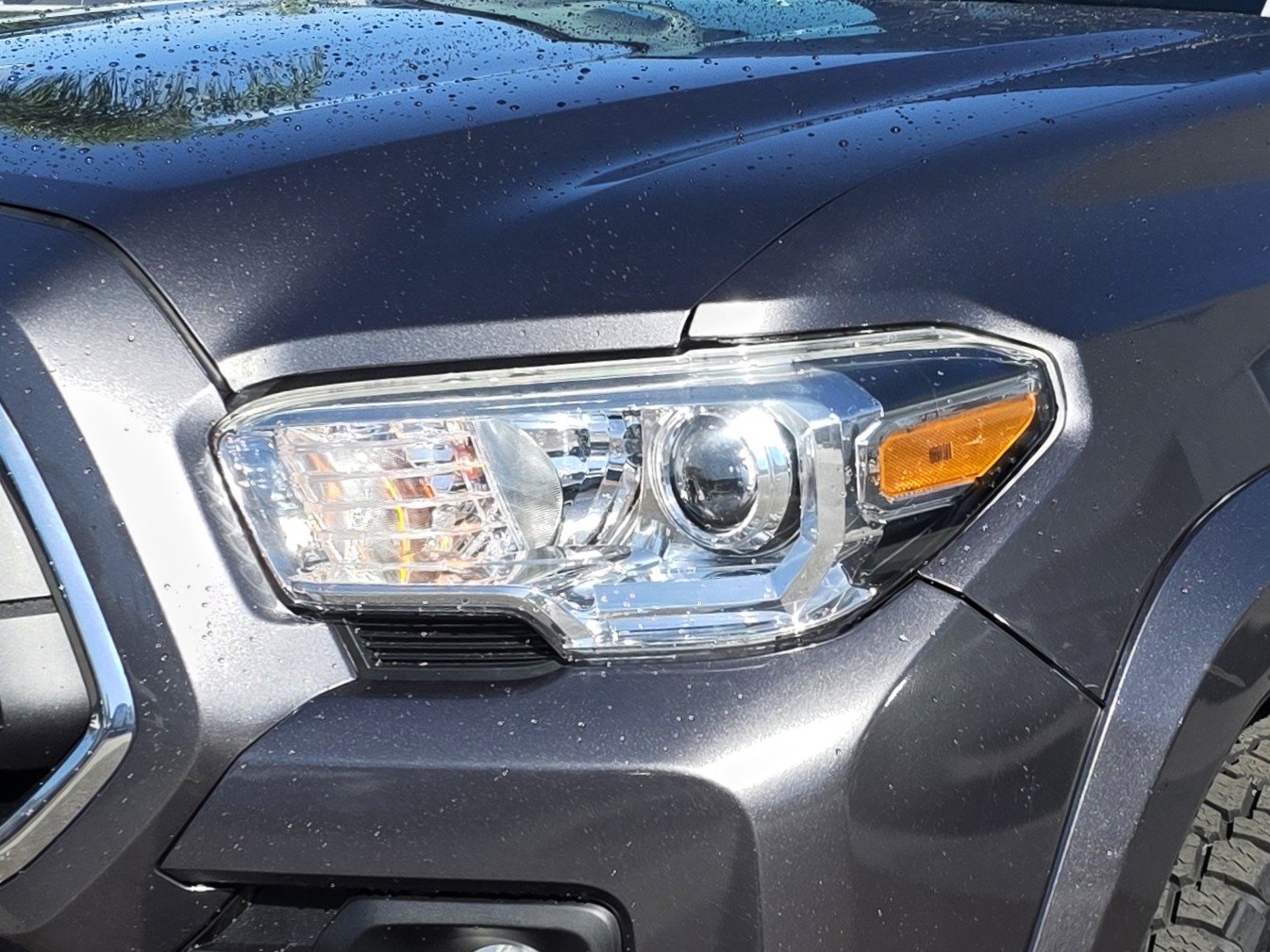 Used 2021 Toyota Tacoma SR5 RWD image 8