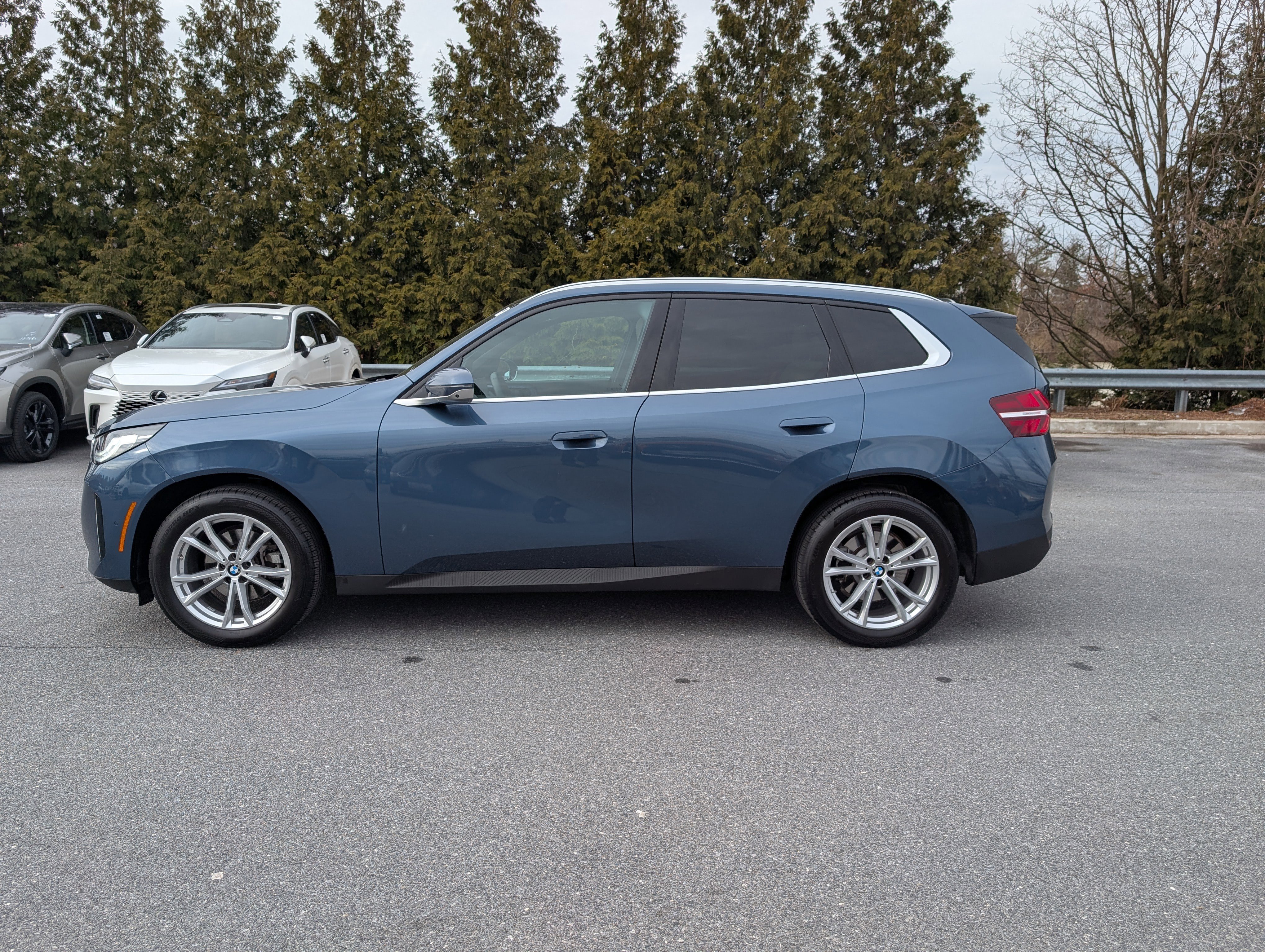Used 2025 BMW X3 xDrive30i w/ Premium Package AWD/4WD image 6