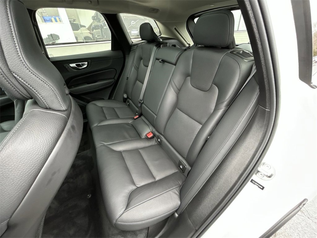 Certified 2023 Volvo XC60 B5 Plus w/ Climate Package image 23