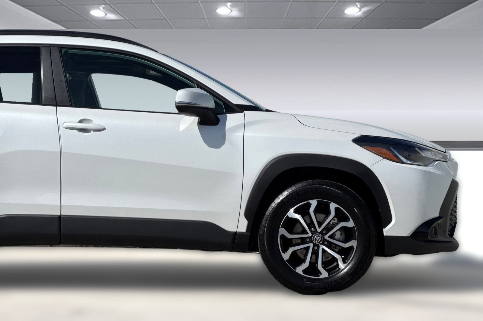 Used 2024 Toyota Corolla Cross SE w/ Moonroof Package image 34