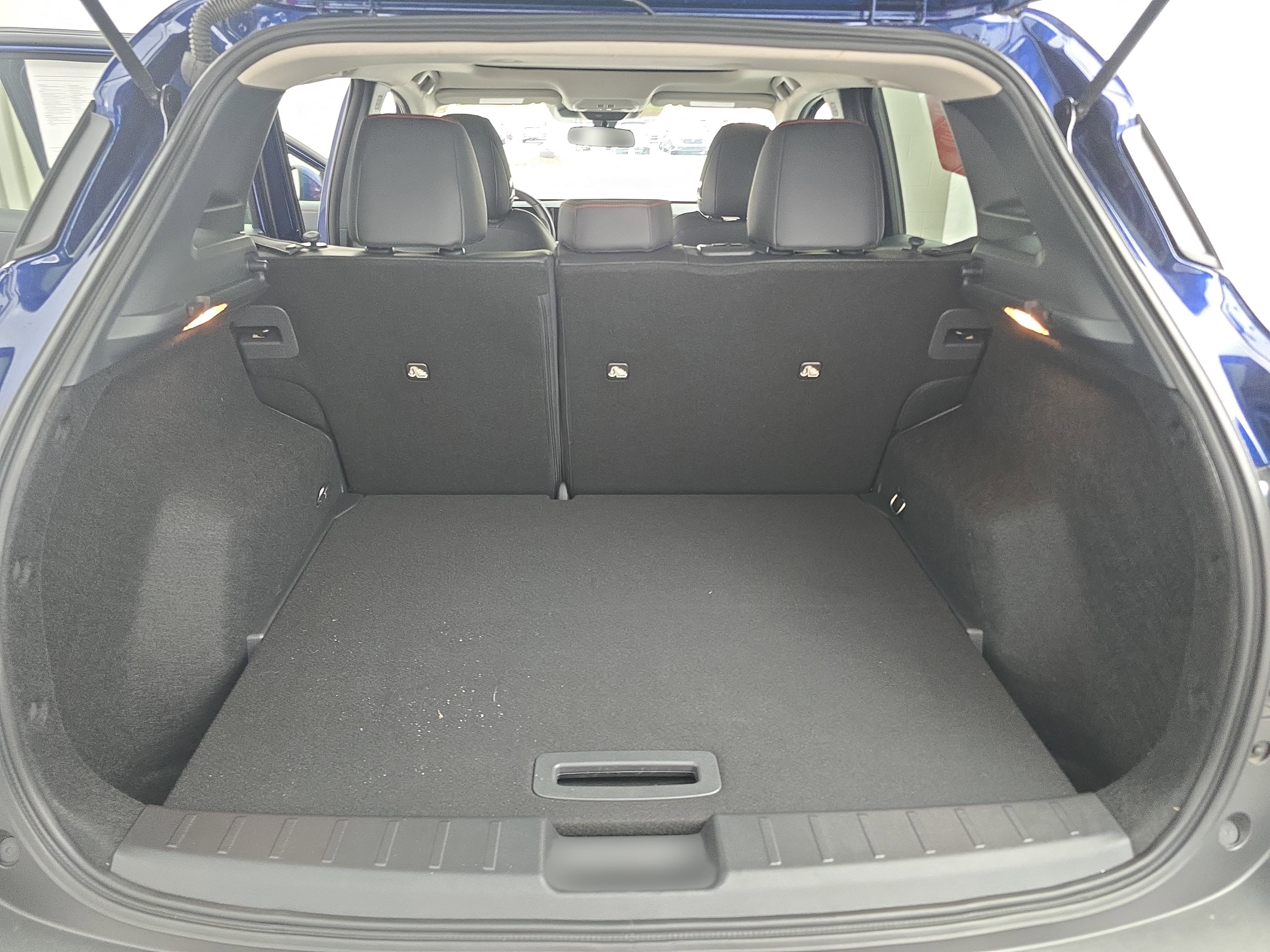 Certified 2025 Nissan Kicks SR w/ SR Premium Package FWD image 12