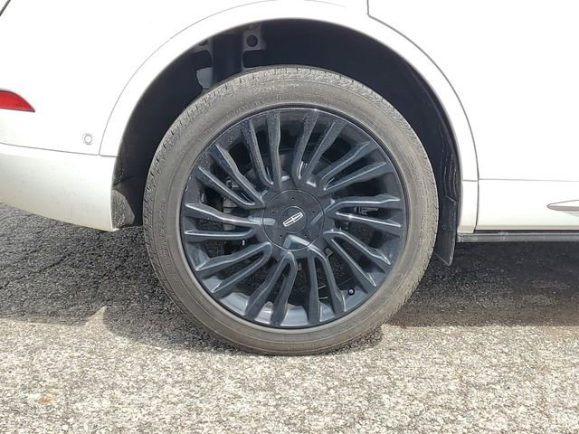 Used 2022 Lincoln Corsair Reserve w/ Equipment Group 201A AWD/4WD image 5