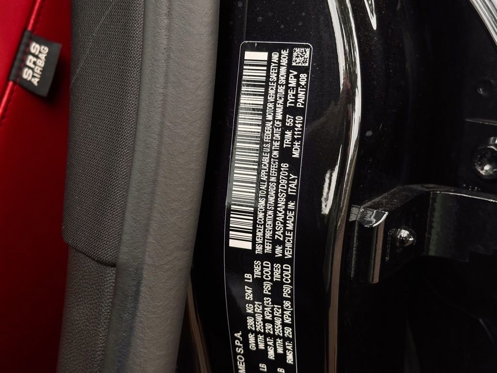 Used 2025 Alfa Romeo Stelvio Sprint image 27