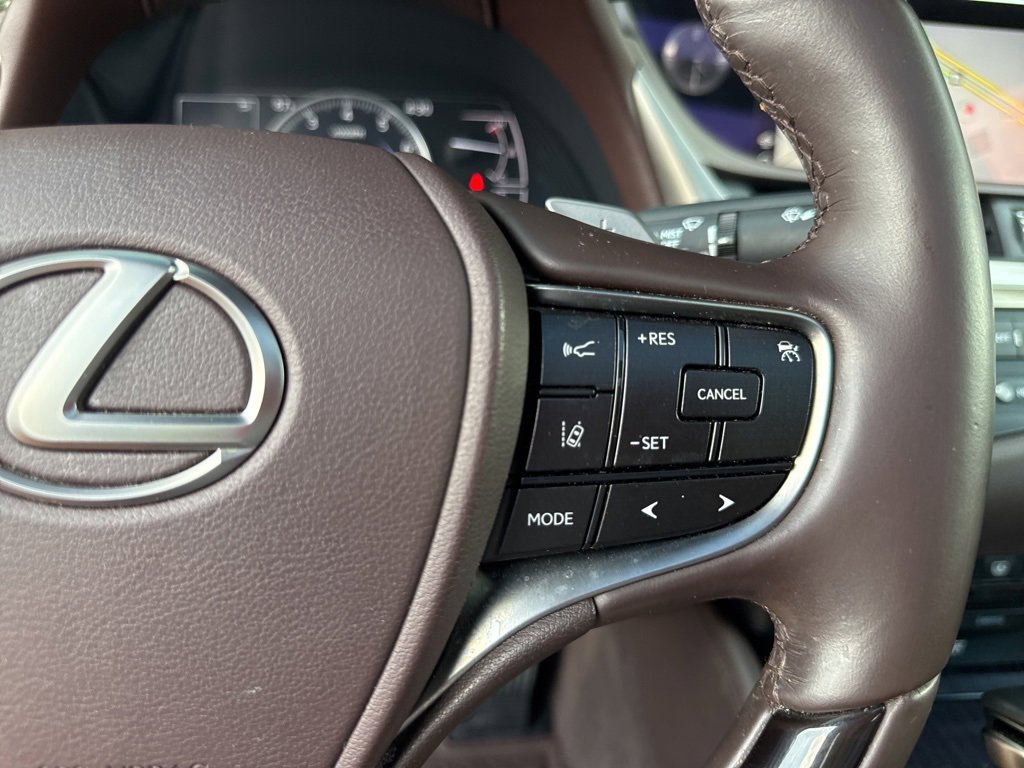 Used 2020 Lexus ES 350 Ultra Luxury image 31