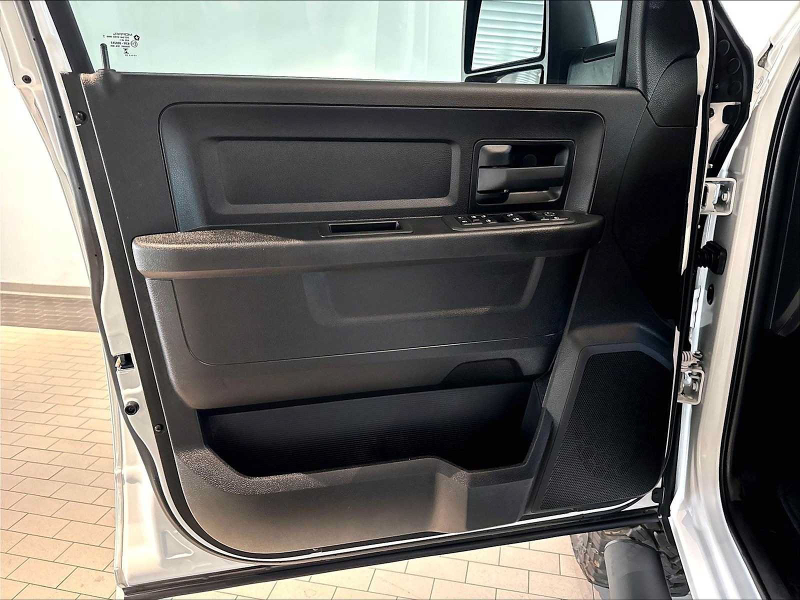 Used 2025 RAM 3500 Tradesman AWD/4WD image 26