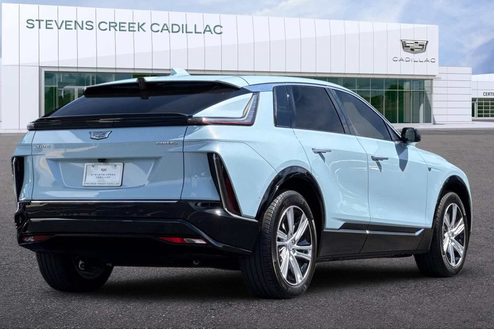 Certified 2024 Cadillac Lyriq Tech w/ Driver Assist Package AWD/4WD image 3