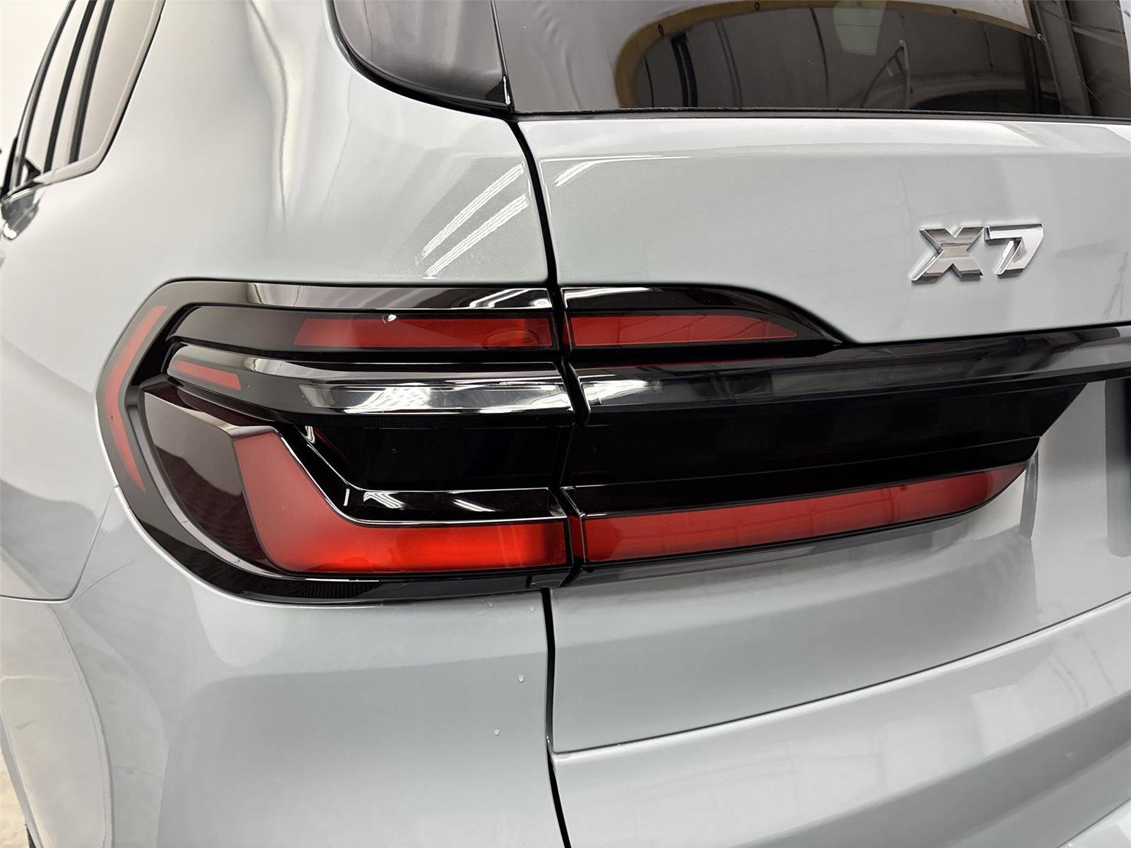 New 2026 BMW X7 M60i image 19