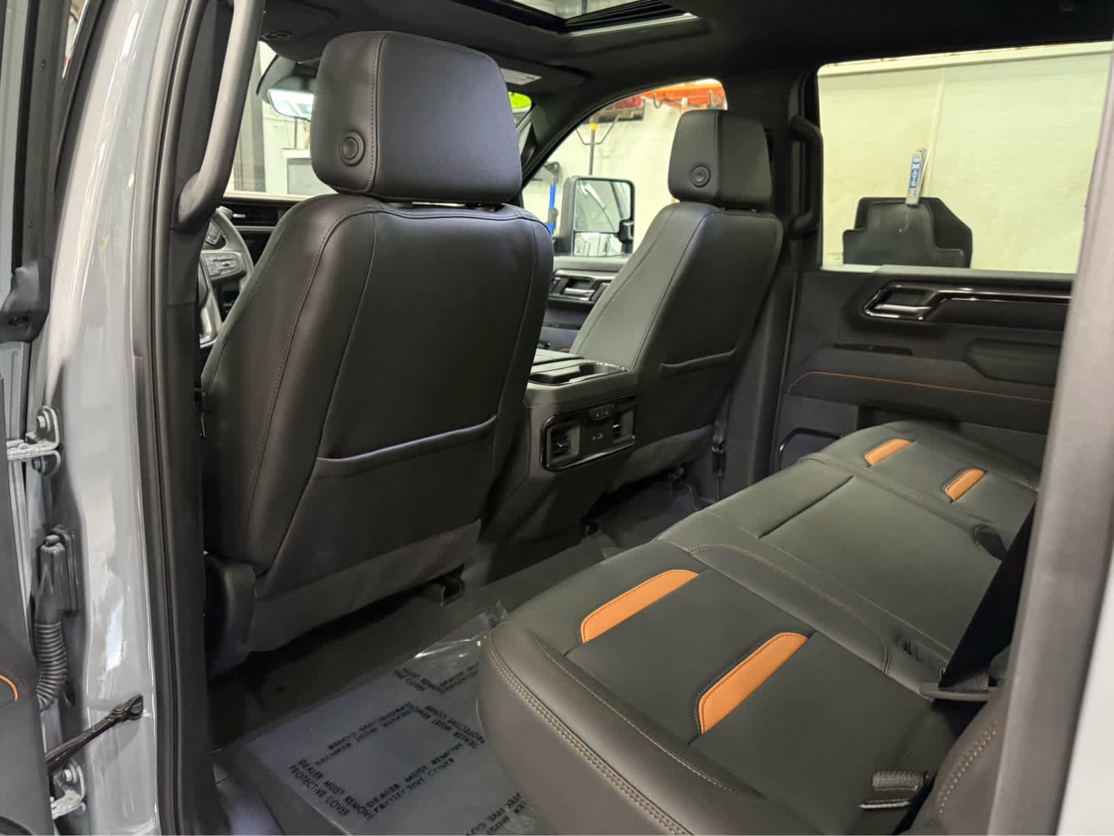 Used 2024 GMC Sierra 2500 AT4 w/ AT4 Premium Plus Package AWD/4WD image 19