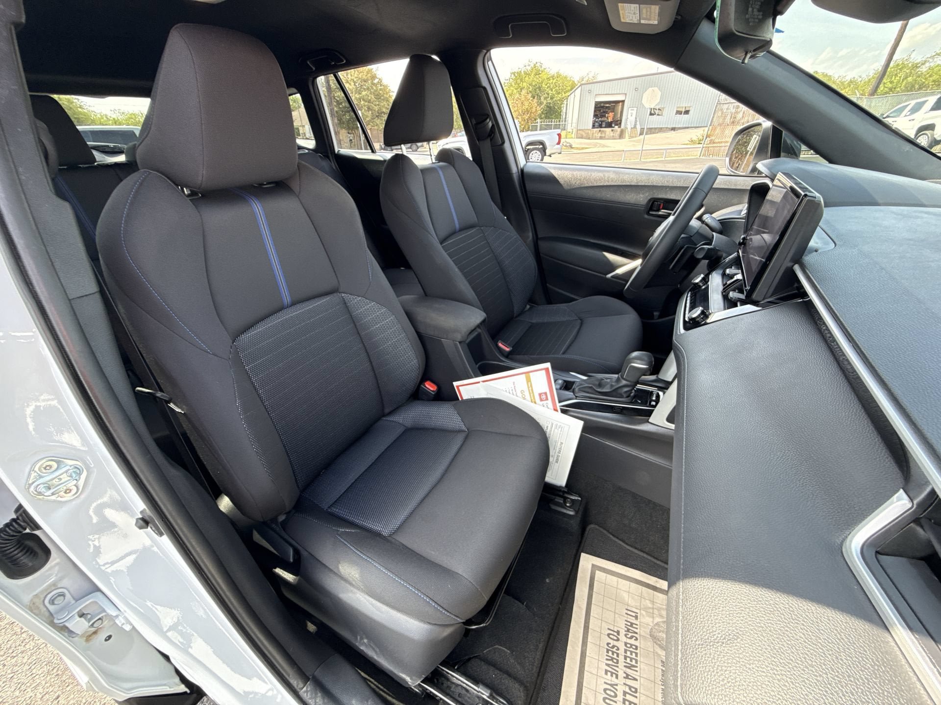 Certified 2025 Toyota Corolla Cross AWD Hybrid image 25
