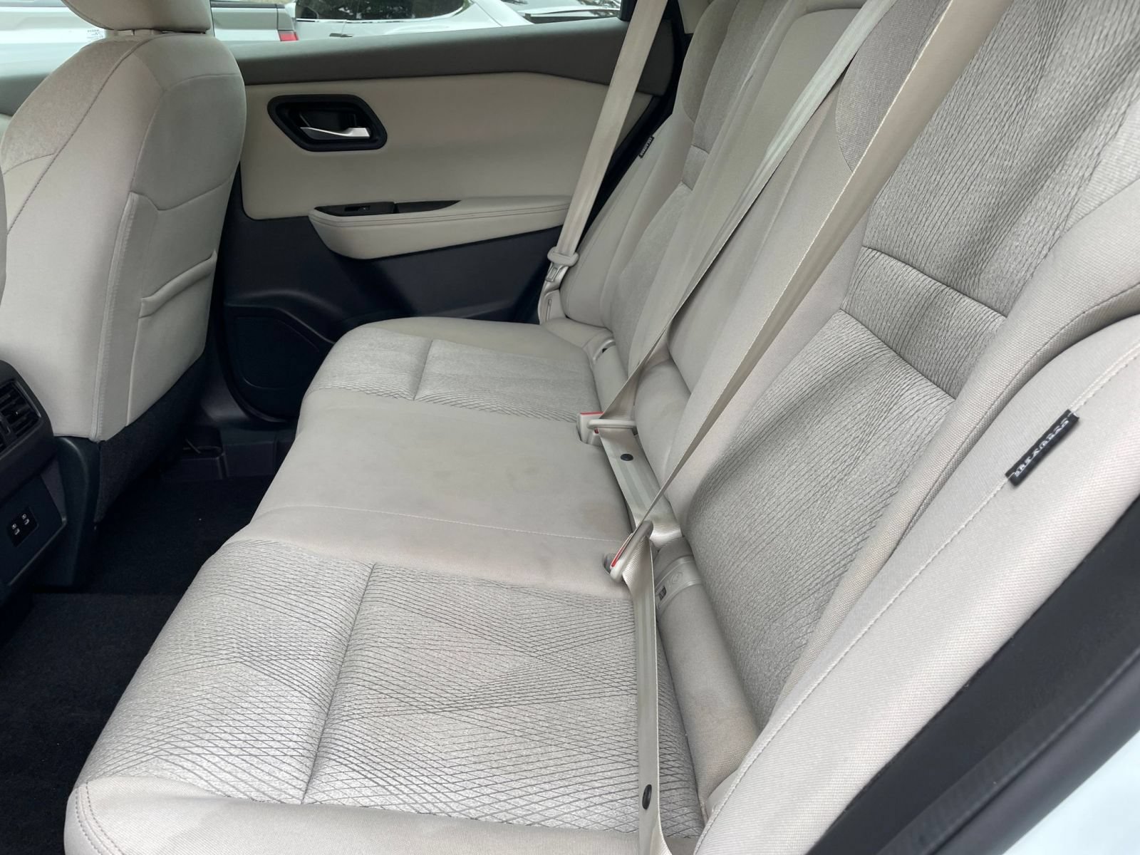 Used 2025 Nissan Rogue SV FWD image 28