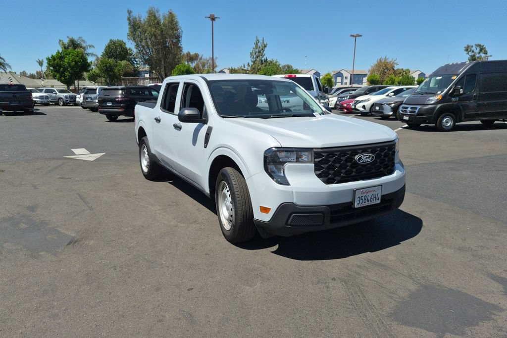Used 2025 Ford Maverick XL FWD image 3