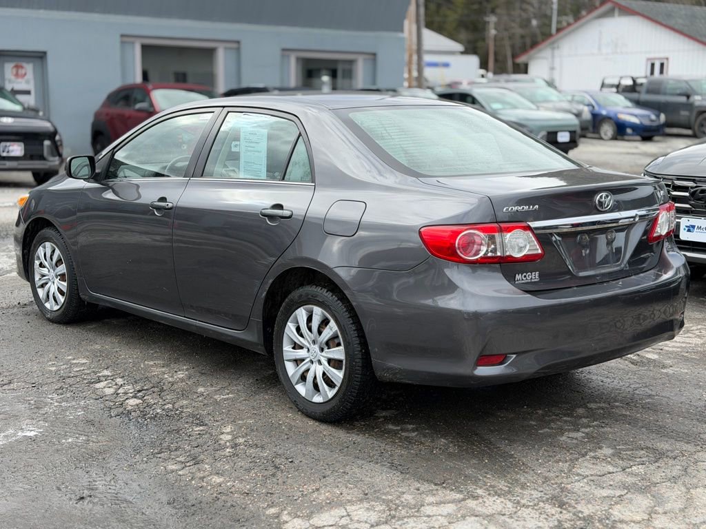 Used 2013 Toyota Corolla LE image 3