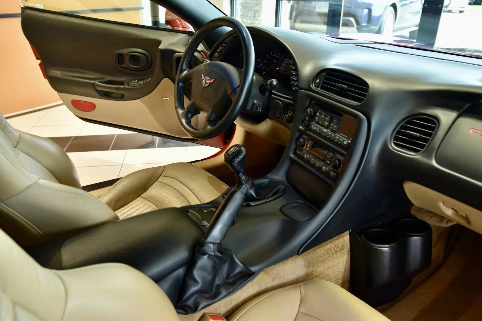 Used 2004 Chevrolet Corvette Convertible w/ Preferred Equipment Group RWD image 24