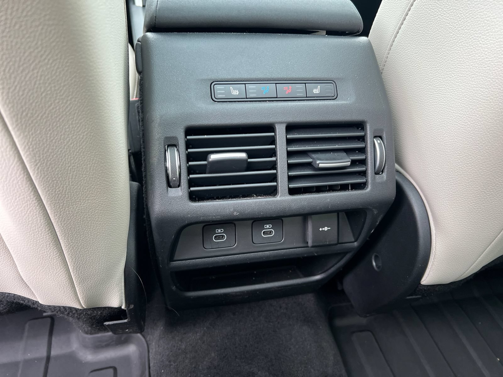 Used 2024 Land Rover Discovery Sport S AWD/4WD image 27