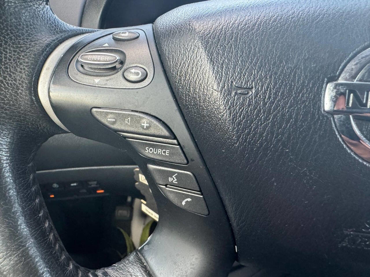 Used 2017 Nissan Pathfinder Platinum w/ Family Entertainment Package image 16