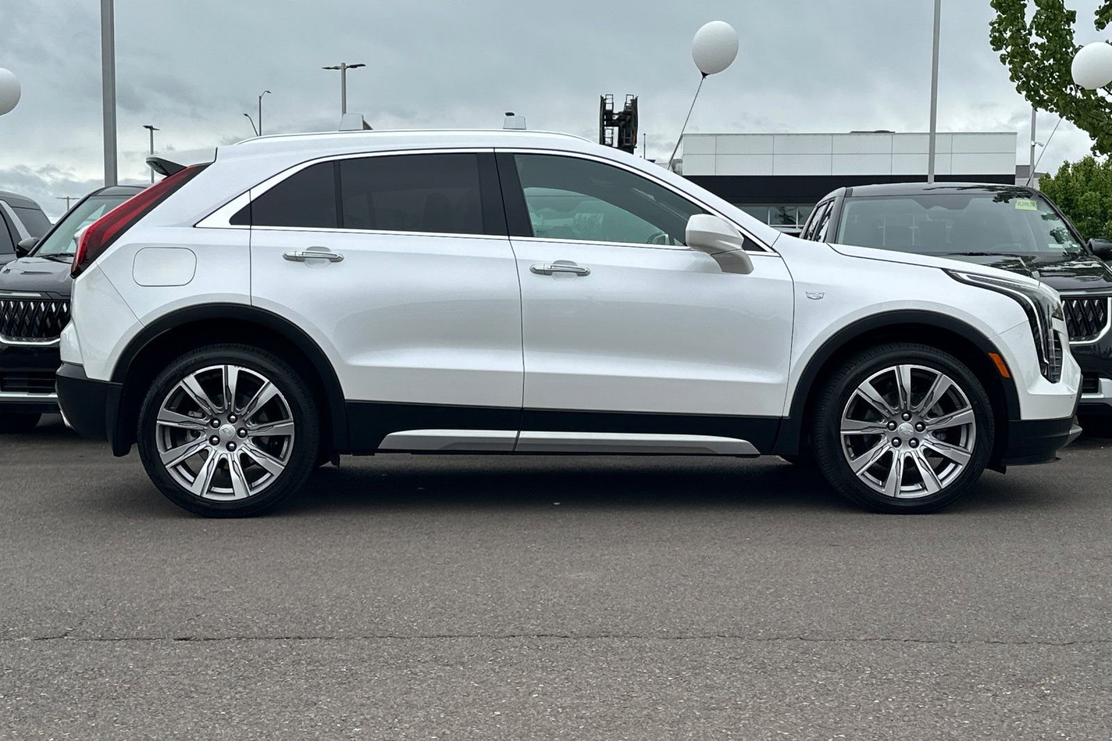 Used 2019 Cadillac XT4 Premium Luxury w/ Technology Package image 3