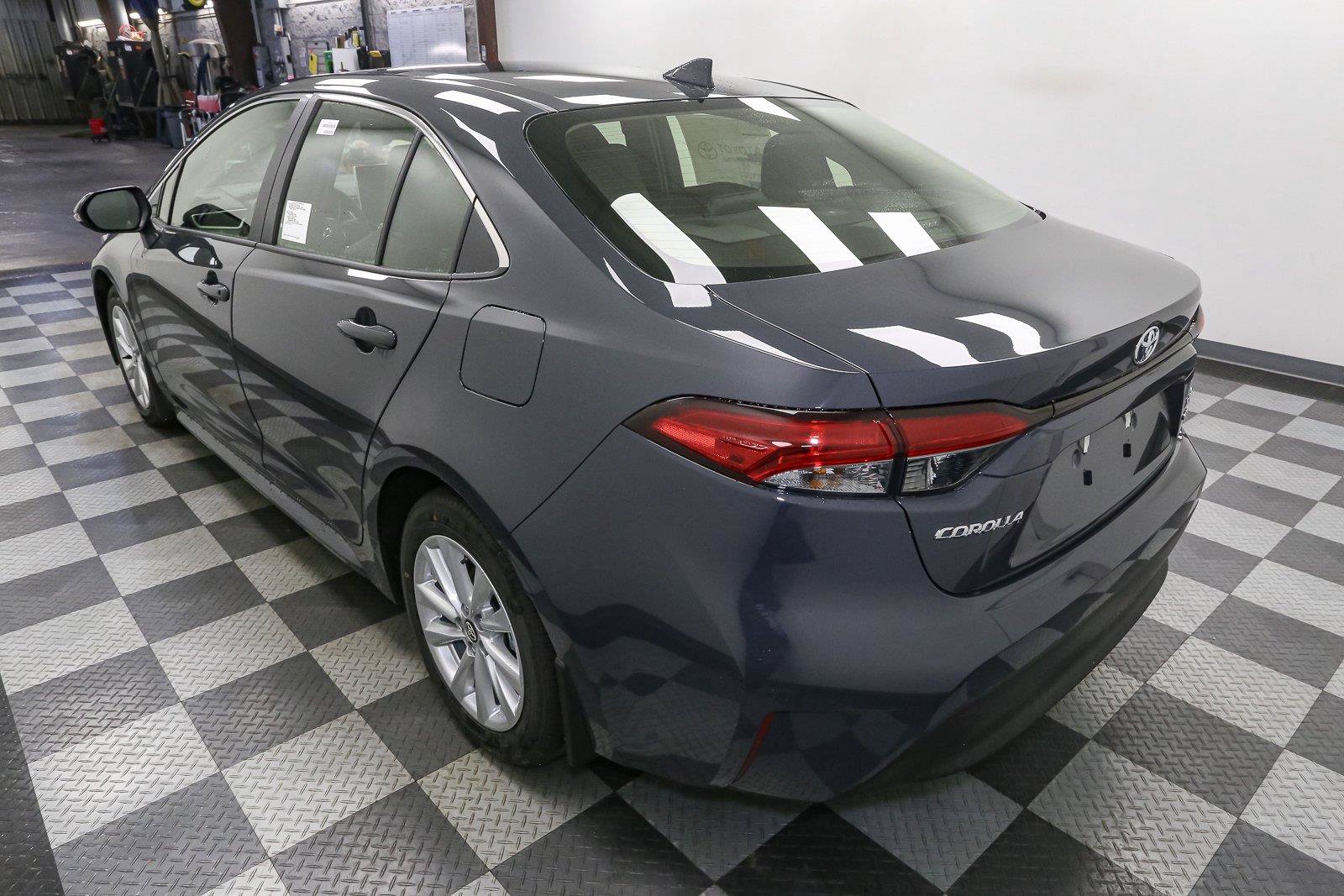 New 2027 Toyota Corolla XLE w/ Carpet Mat Package (TMS) FWD image 9