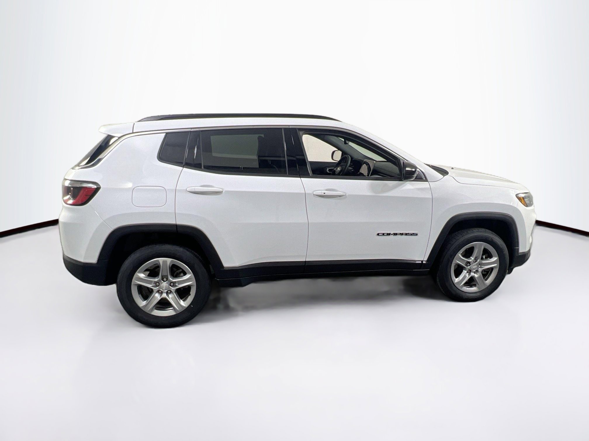Used 2023 Jeep Compass Latitude w/ Convenience Group image 4