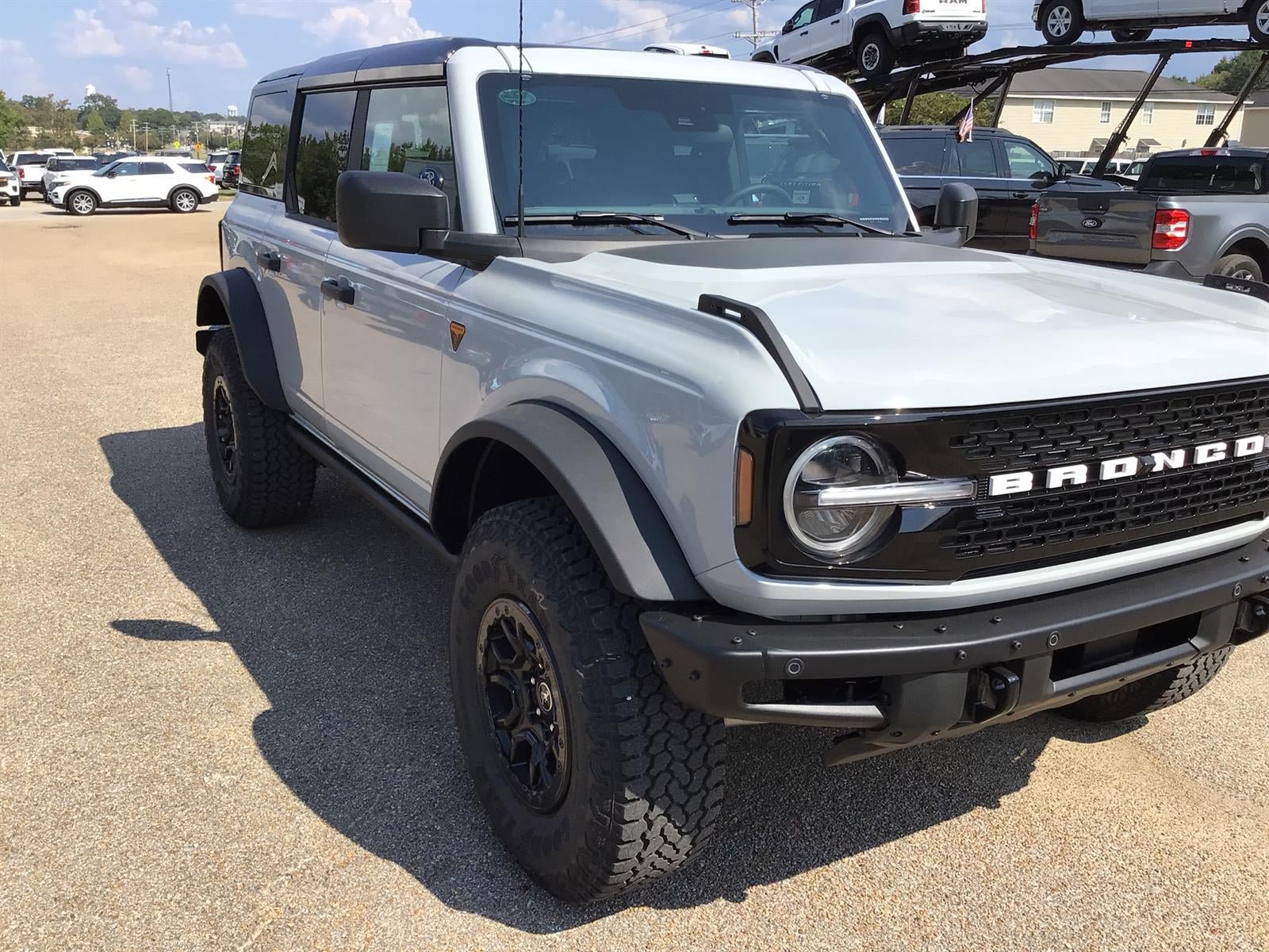 New 2026 Ford Bronco Badlands AWD/4WD image 8