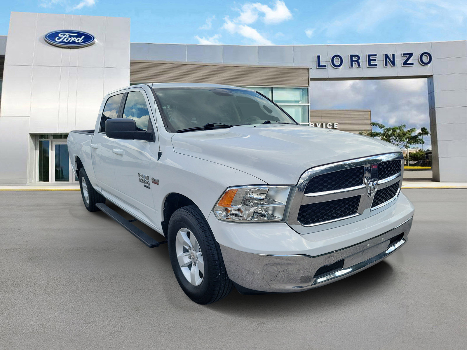 Used 2019 RAM 1500 Classic SLT RWD image 3