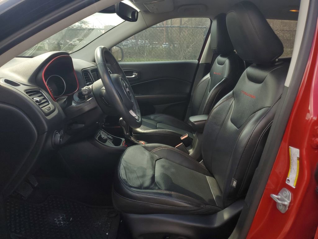Used 2018 Jeep Compass Trailhawk w/ Leather Interior Group image 13