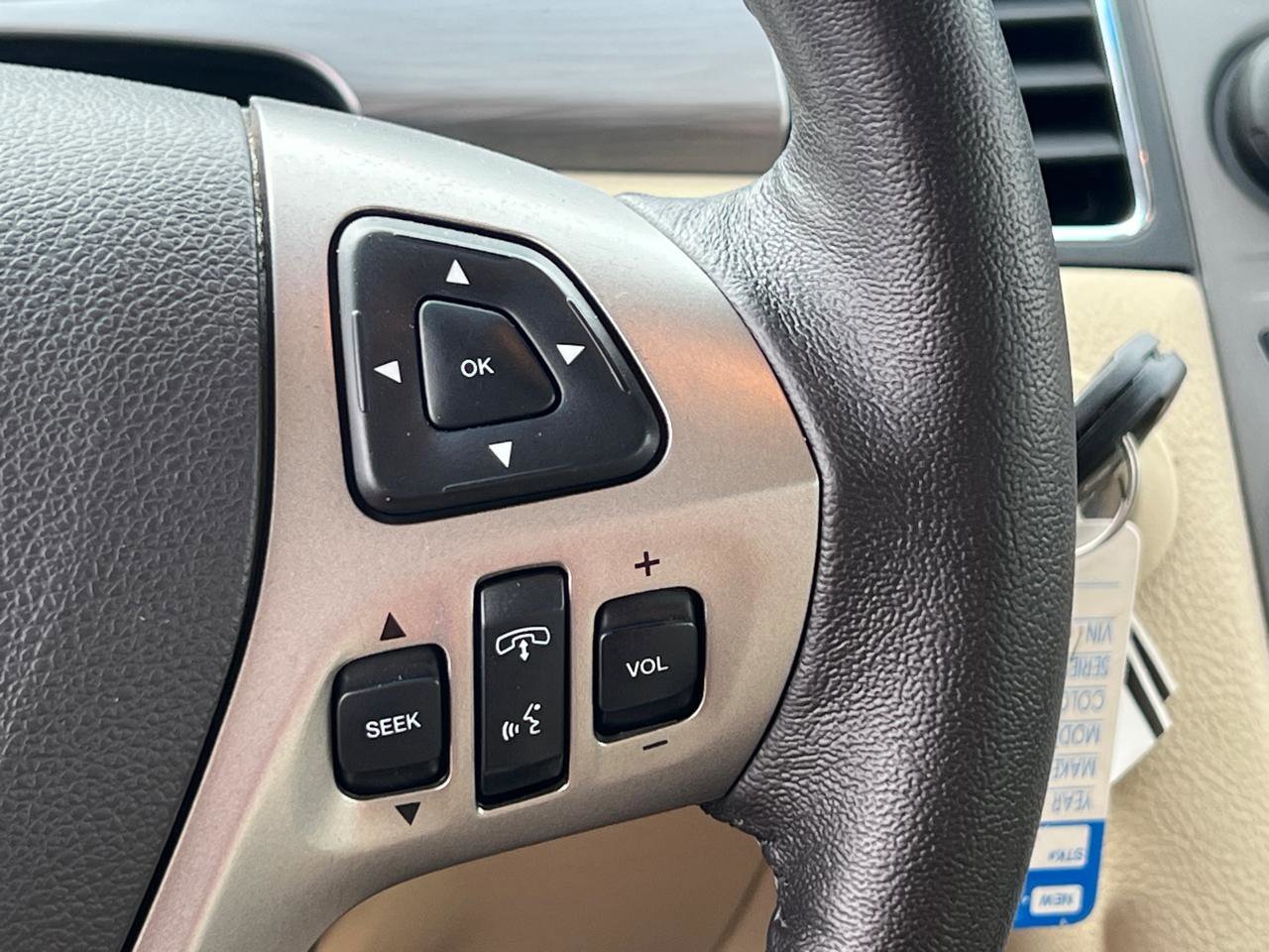 Used 2017 Ford Taurus SEL FWD image 20