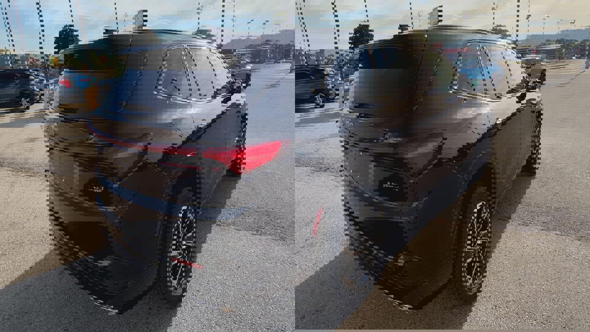 New 2026 Buick Enclave Sport Touring w/ Power Package image 8