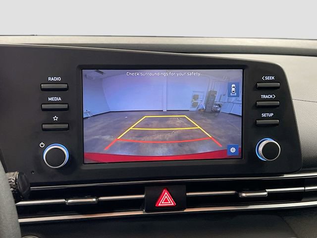 Used 2022 Hyundai Elantra SEL image 13