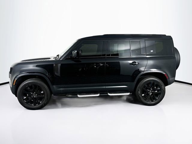Used 2024 Land Rover Defender 110 S image 8