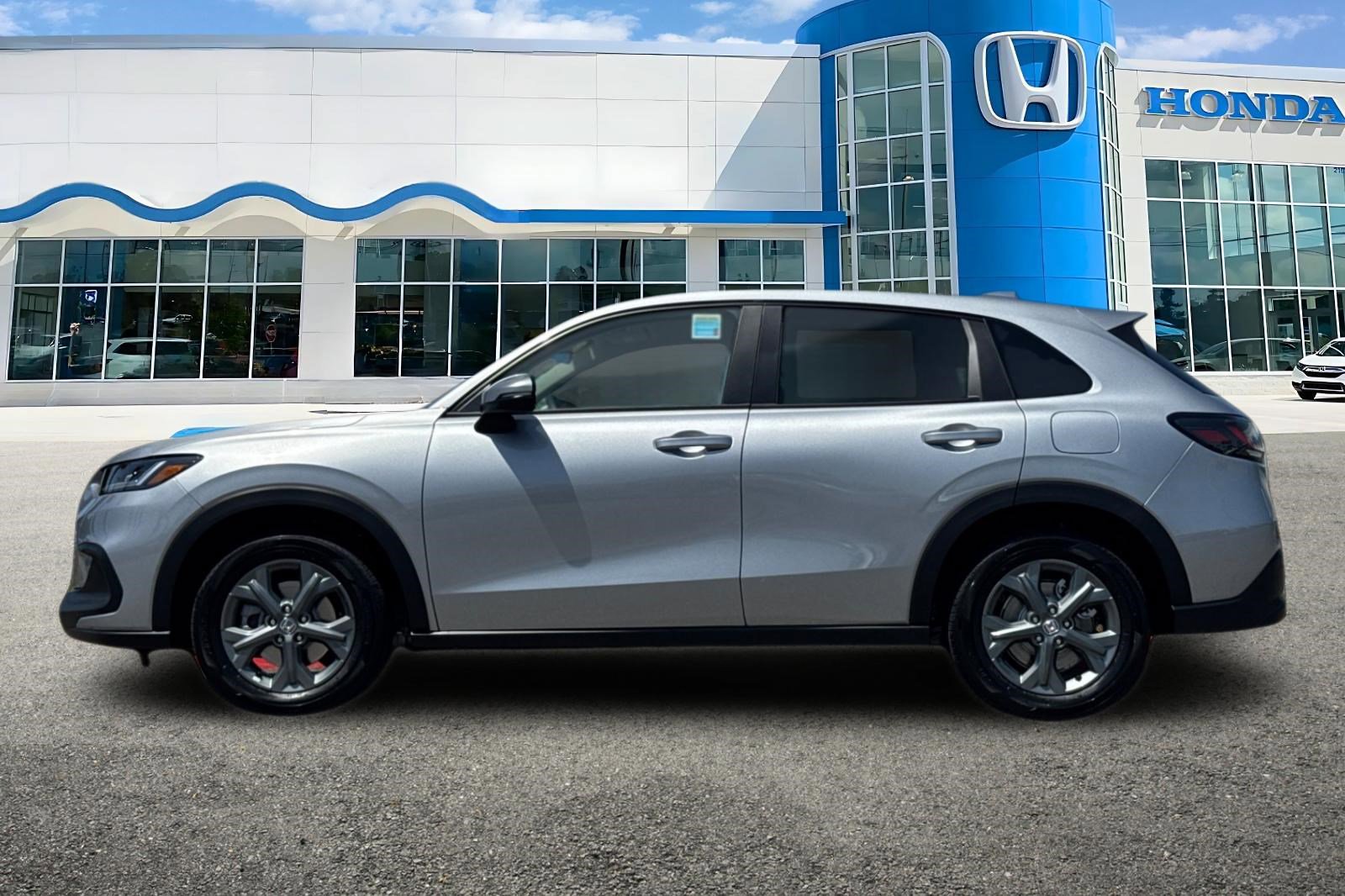 New 2027 Honda HR-V LX image 2